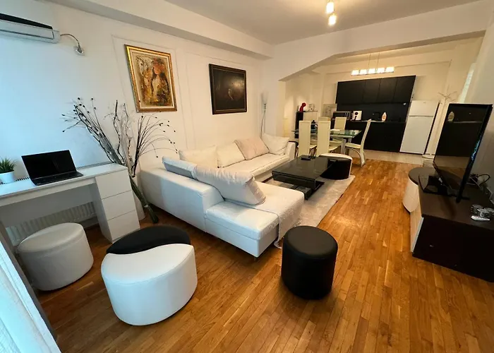 Central Elegance Apartments
